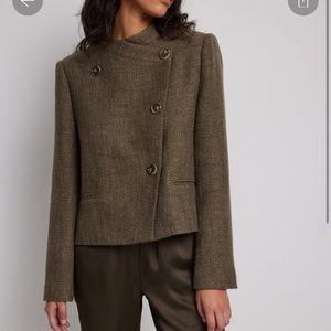 Cropped textured blazer